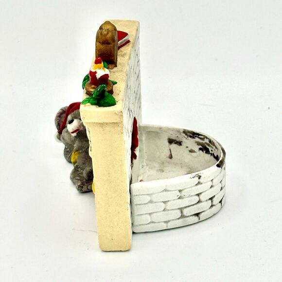 Vintage 1980s Night Before Christmas Mouse & Fireplace Ceramic Candle Holder - Picture 3 of 7